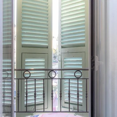 Hotel Hotel De Belgique A Menton 2*